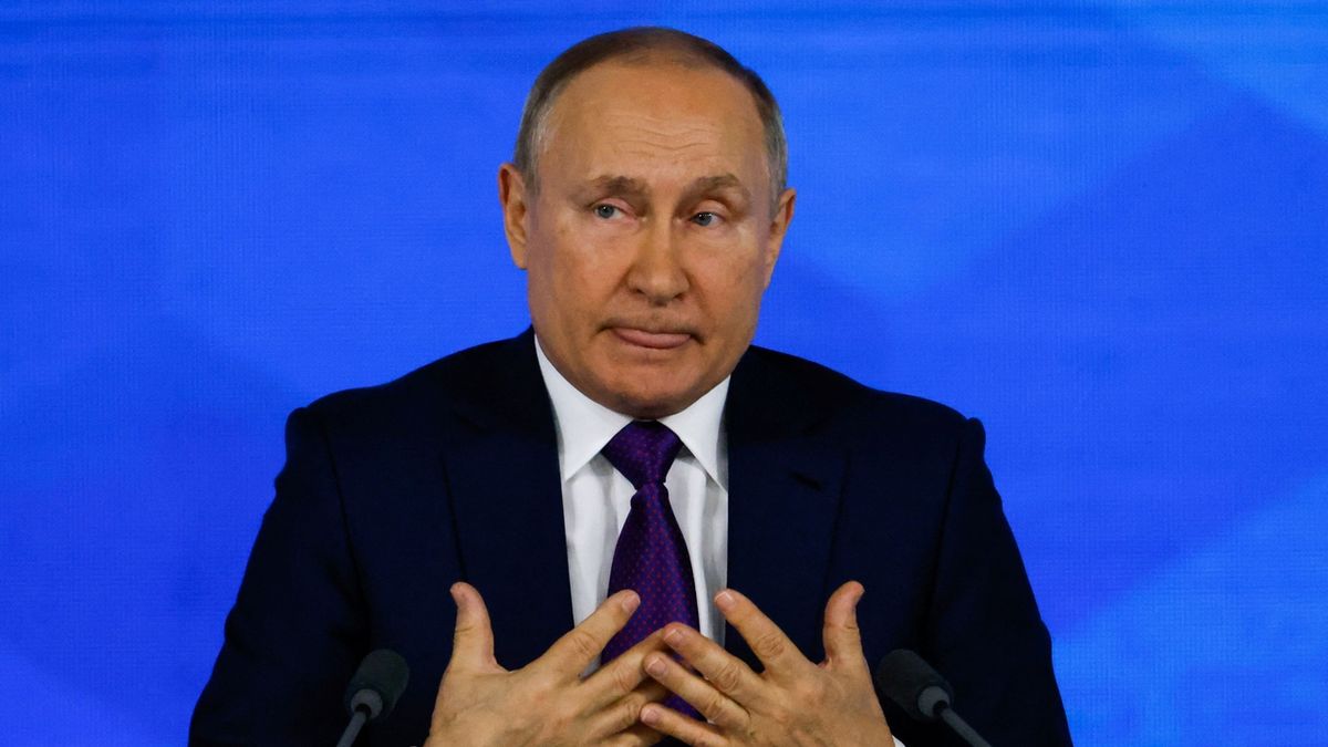 Putin: Západ se neustále snaží Rusko rozbít na menší kousky. Vadí mu rakety na zápraží